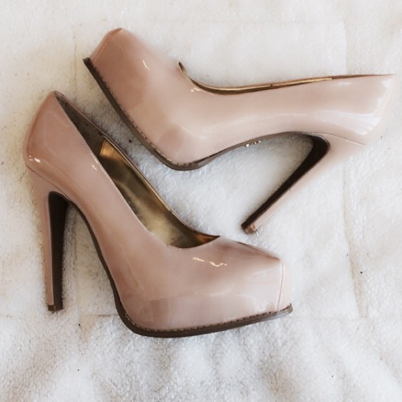 Nude Vera Wang platform heels size 7.5 - Picture 7 of 8